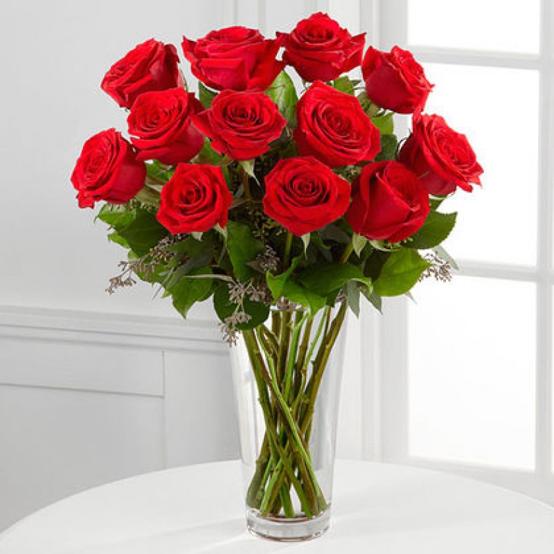 The Long 12 Stems Red Rose Vase Arrangement by FTD a1169